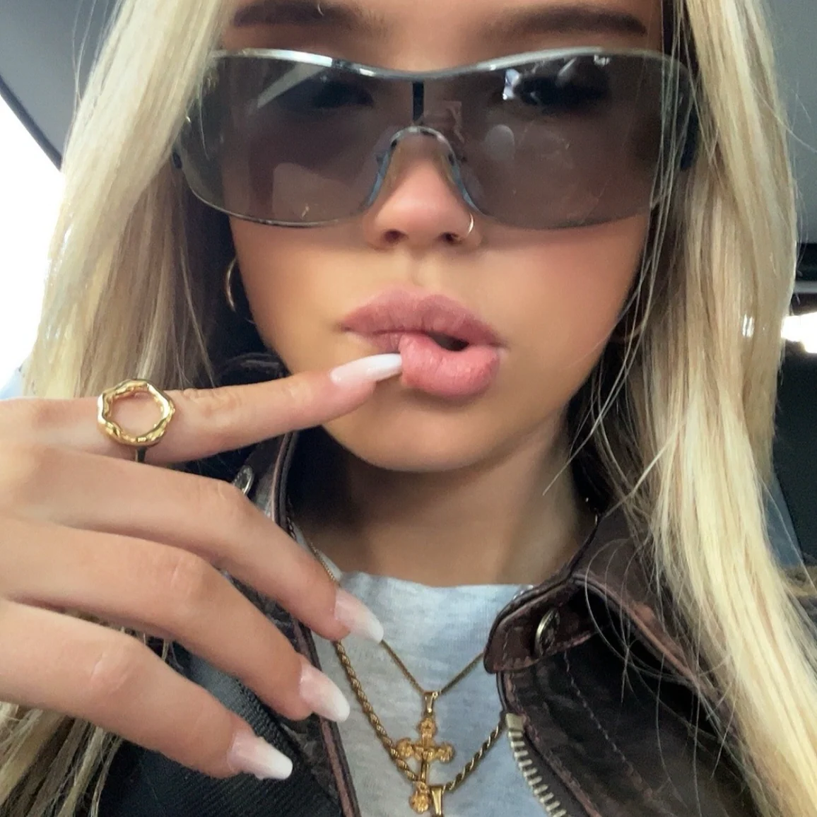 Thumb 2